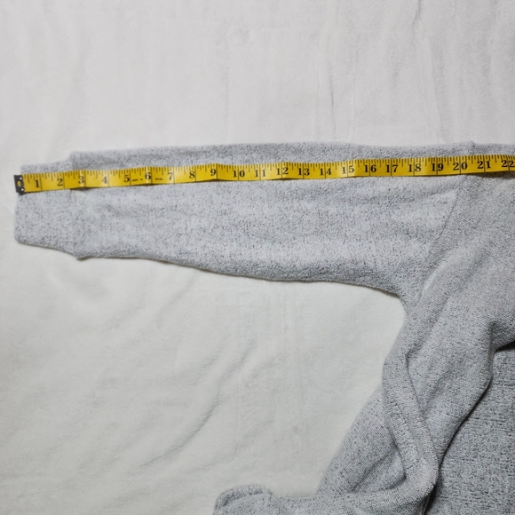 Royce Gray Crew Neck Sweater Size Small - Picture 6 of 9